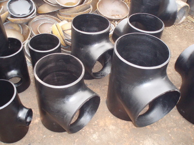 高压三通与碳钢三通 管件领域的核心连接件解析