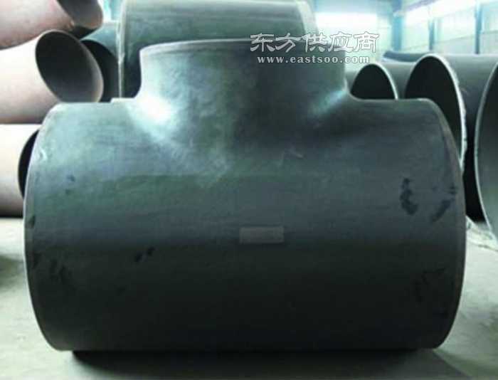 大口径三通的结构与应用解析